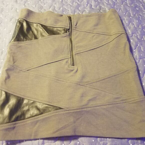 Mini skirt size medium NWT - Picture 5 of 6